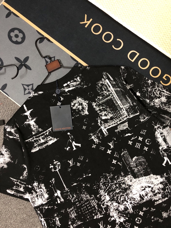 ブランドTシャツ全体デザイン